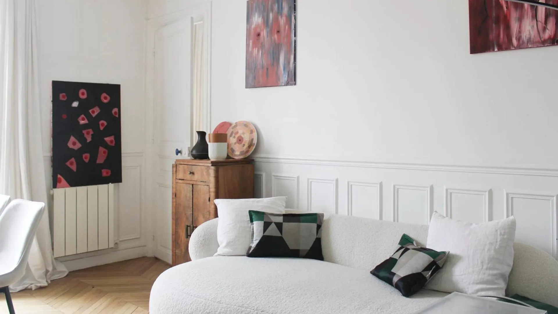 Bright Apartment With View And Comfort Paris