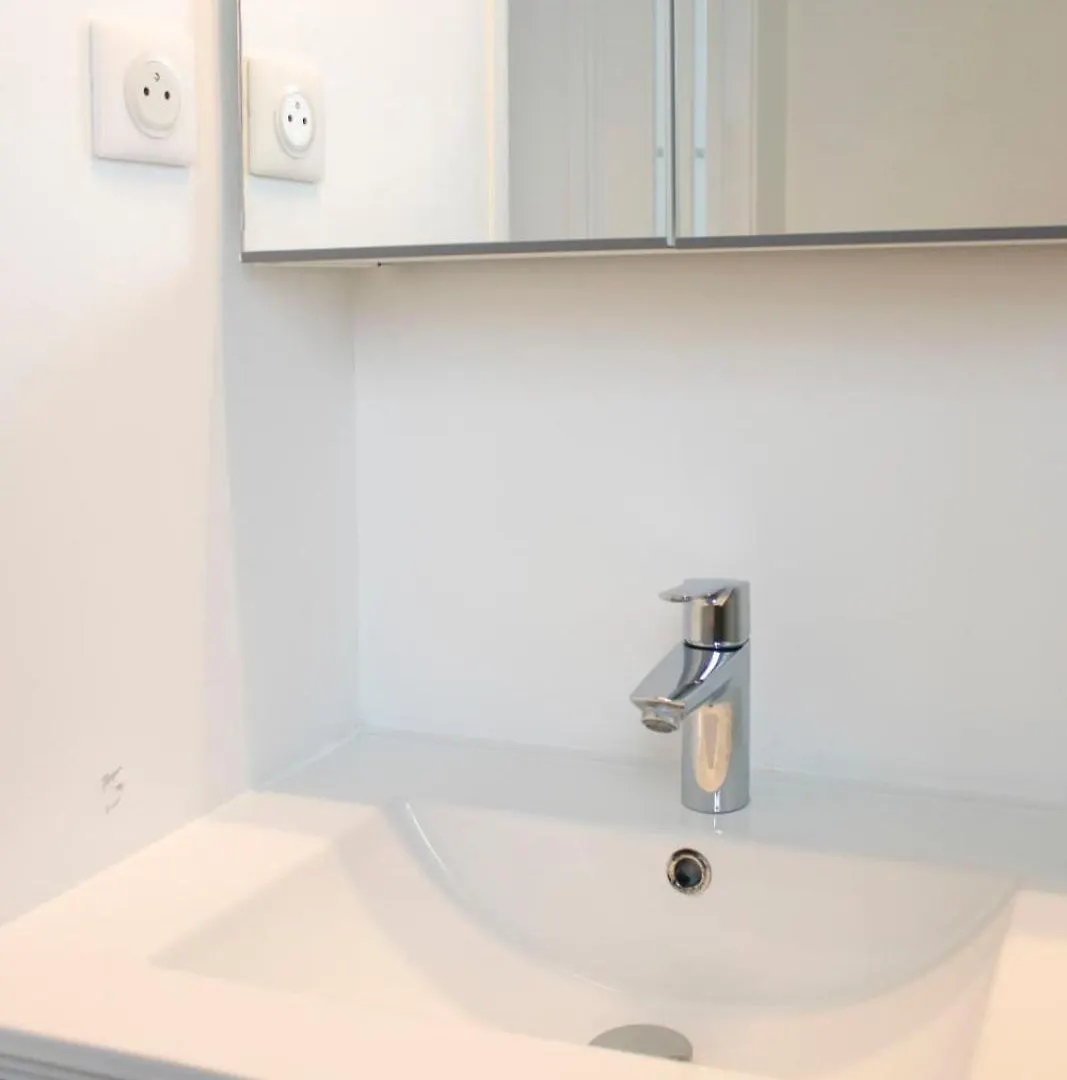Bright Apartment With View And Comfort Paris France