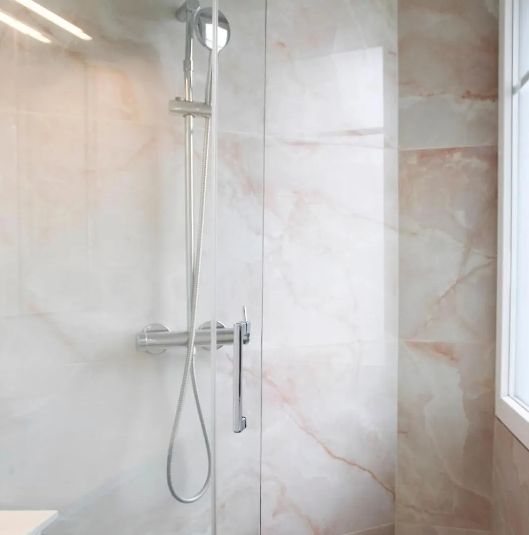 Bright Apartment With View And Comfort Paris