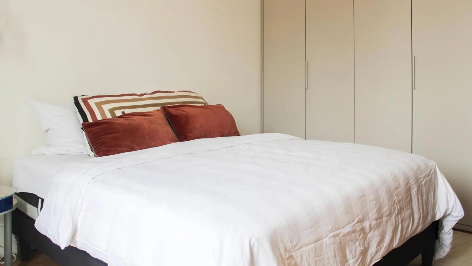 Bright Apartment With View And Comfort Paris