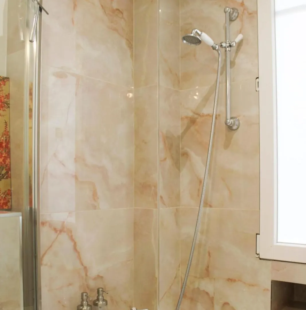 Bright Apartment With View And Comfort Paris France