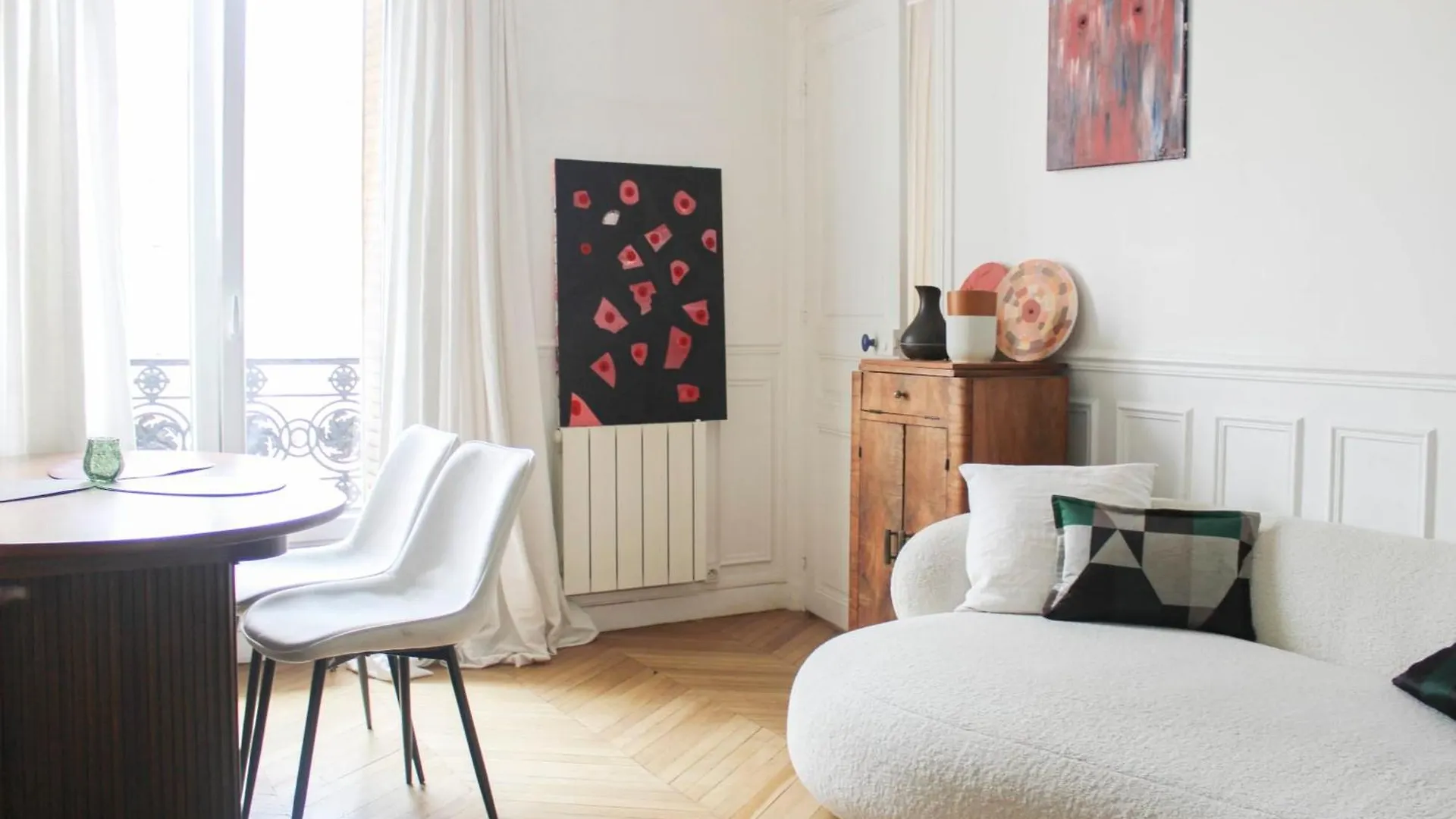 Bright Apartment With View And Comfort Paris